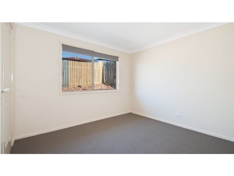 7 Eden Close, Edens Landing QLD 4207