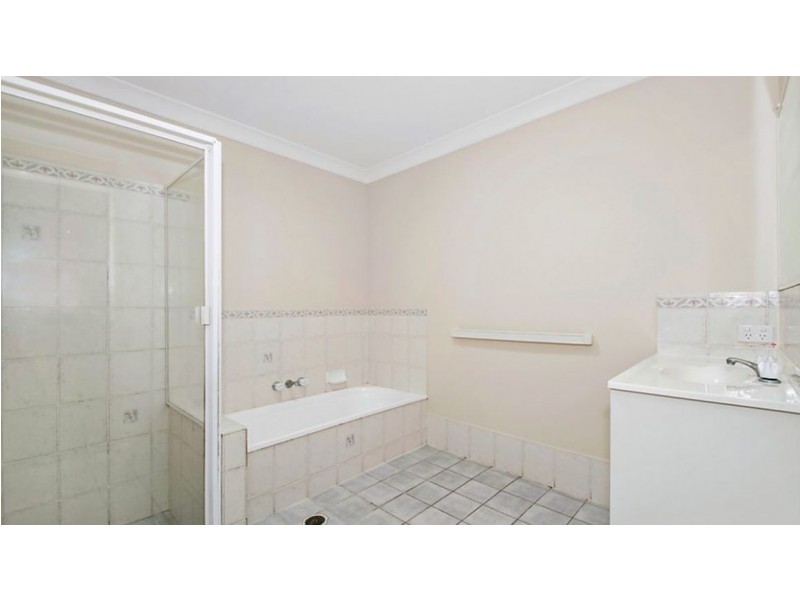 7 Eden Close, Edens Landing QLD 4207