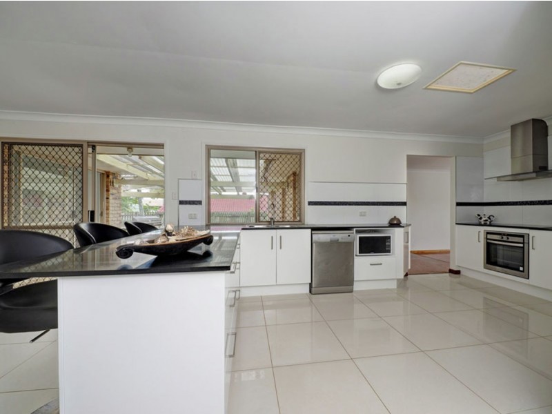 4 Linthorpe Court, Capalaba QLD 4157