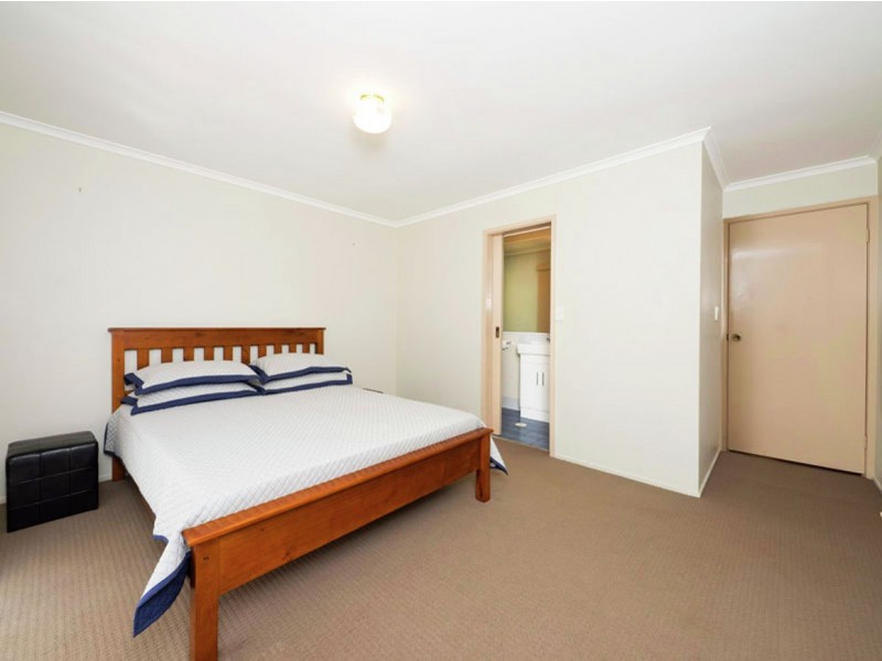 62 Cowra st, Tanah Merah QLD 4128