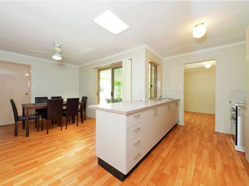 62 Cowra st, Tanah Merah QLD 4128