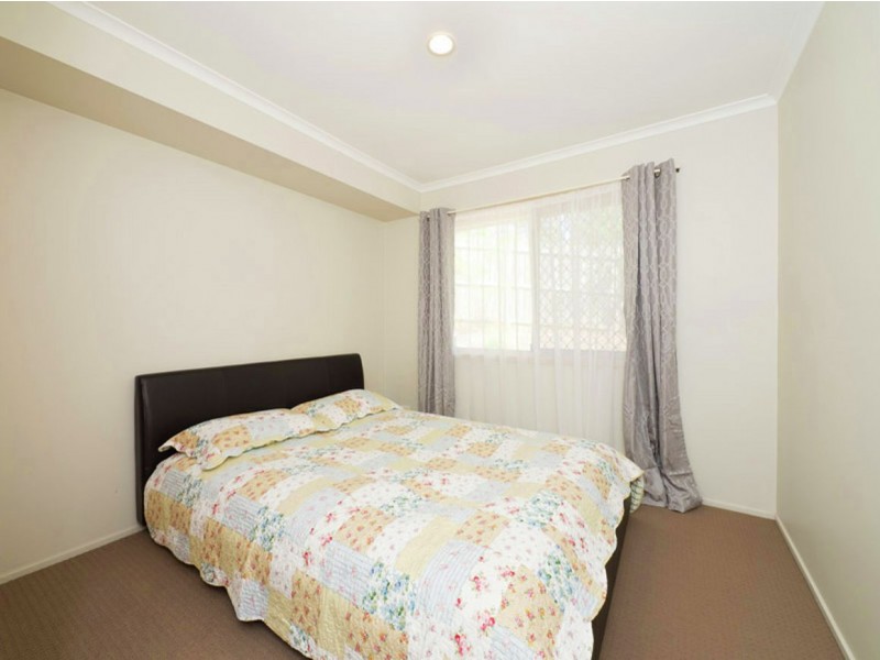 62 Cowra st, Tanah Merah QLD 4128