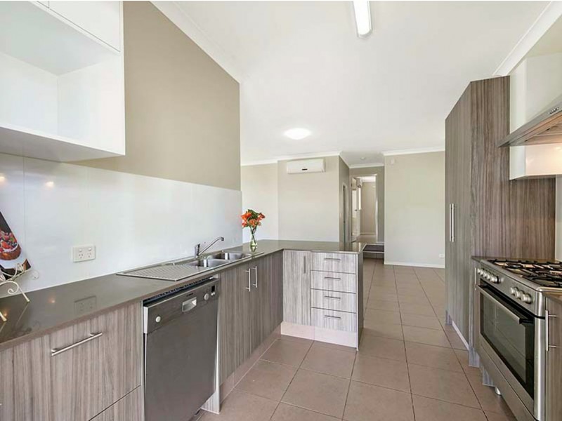 13 Baxton Place, Shailer Park QLD 4128