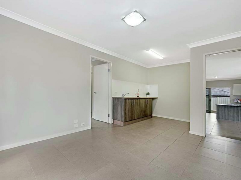 13 Baxton Place, Shailer Park QLD 4128