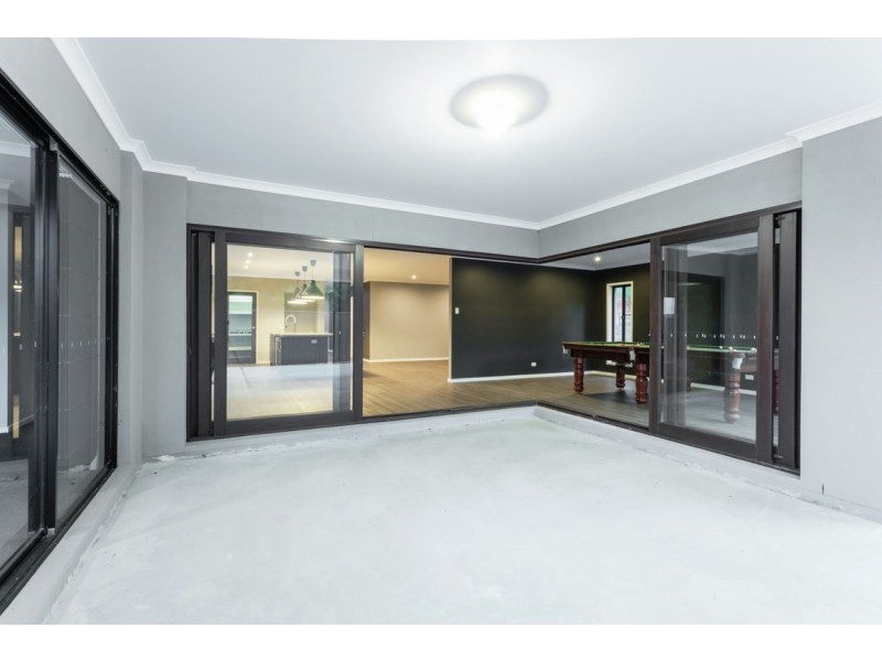 10 Abang Ave, Tanah Merah QLD 4128