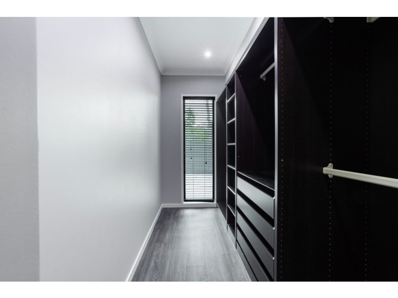 10 Abang Ave, Tanah Merah QLD 4128