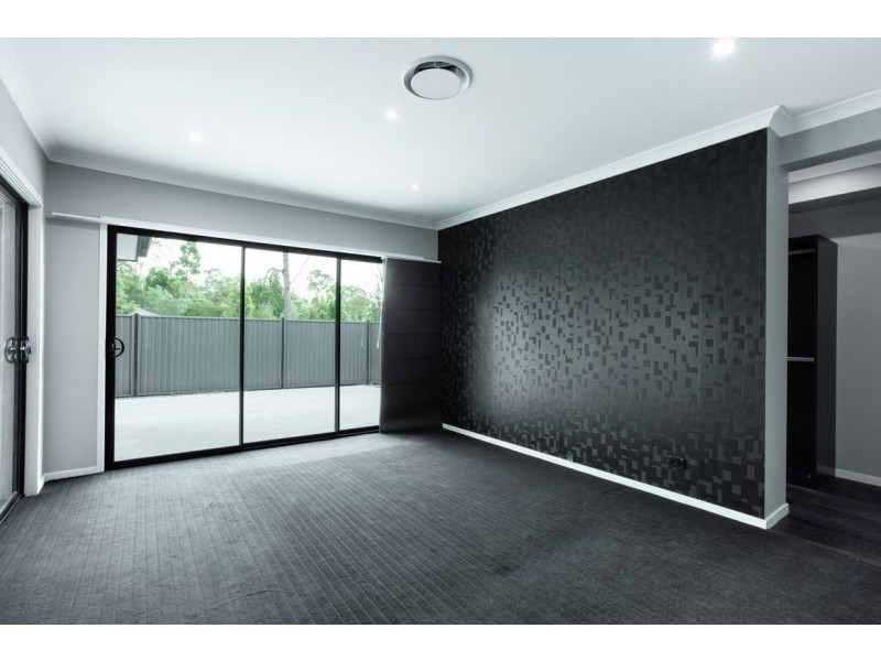 10 Abang Ave, Tanah Merah QLD 4128
