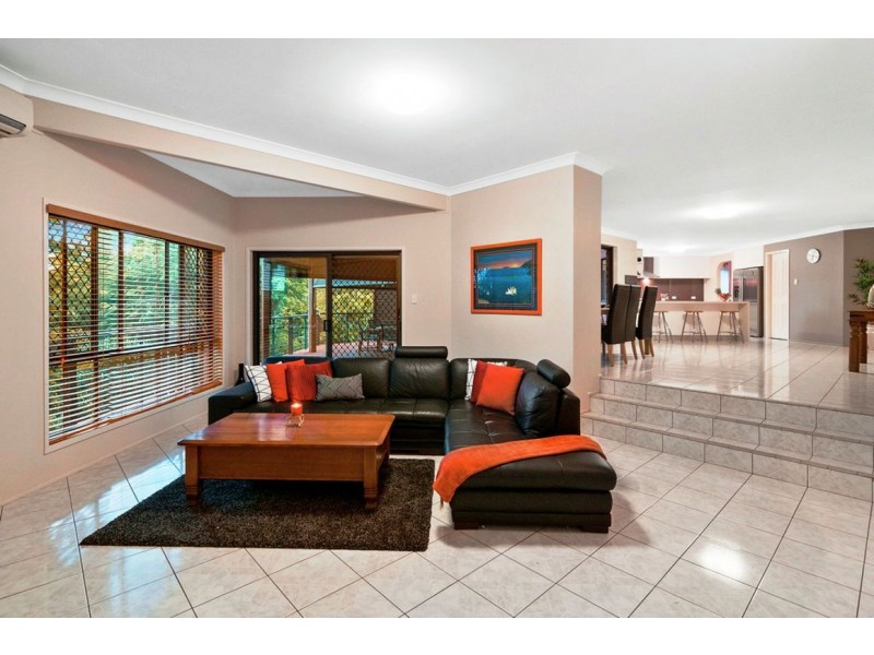 5 Eginbah Crt, Shailer Park QLD 4128