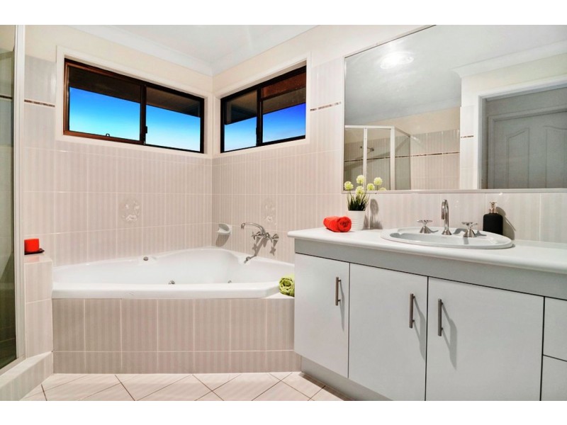 5 Eginbah Crt, Shailer Park QLD 4128