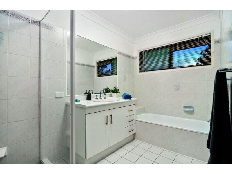 5 Eginbah Crt, Shailer Park QLD 4128