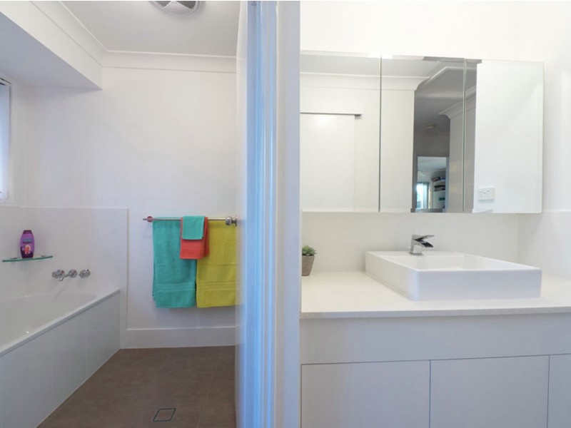 13 Columbine, Daisy Hill QLD 4127