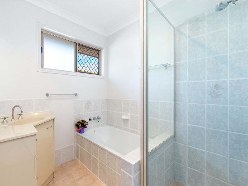 12 Tekam Crescent, Tanah Merah QLD 4128