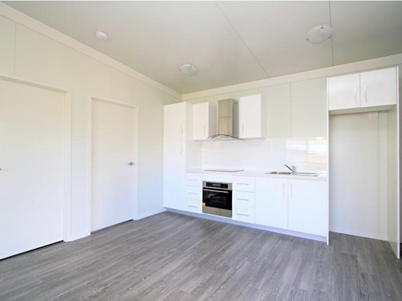 5B Leawarra Drive, Loganholme QLD 4129