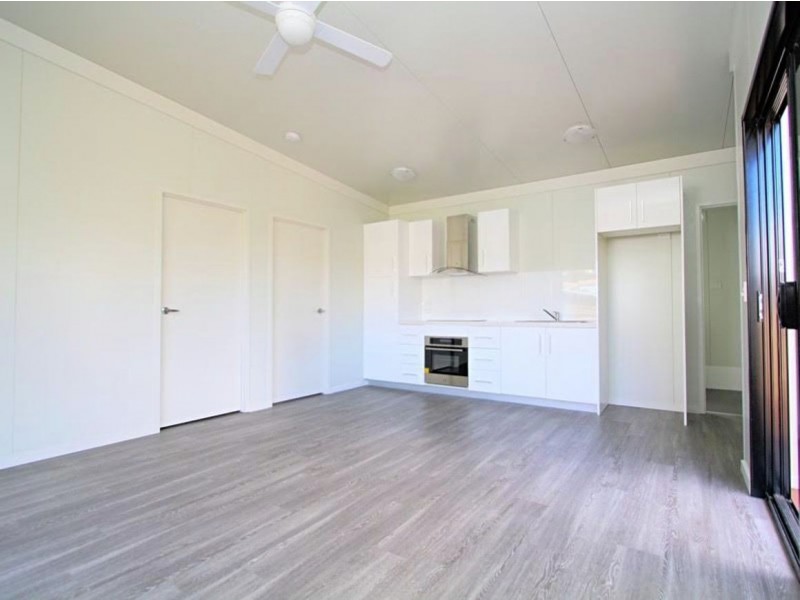 5B Leawarra Drive, Loganholme QLD 4129