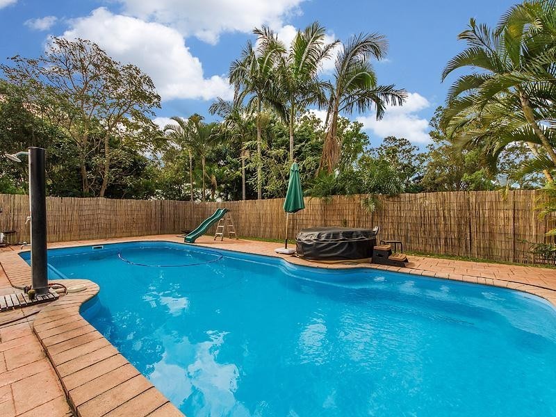 1 Derwent Avenue, Helensvale QLD 4212