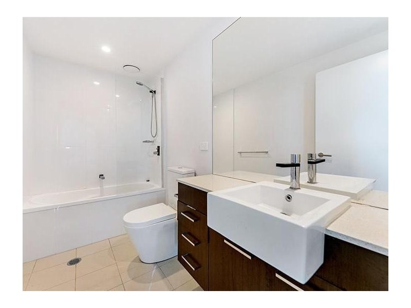 1908/25-31 East Quays Drive, Biggera Waters QLD 4216