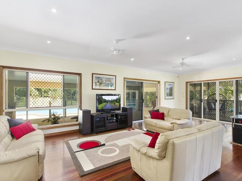 20 Warrego  Way, Helensvale QLD 4212