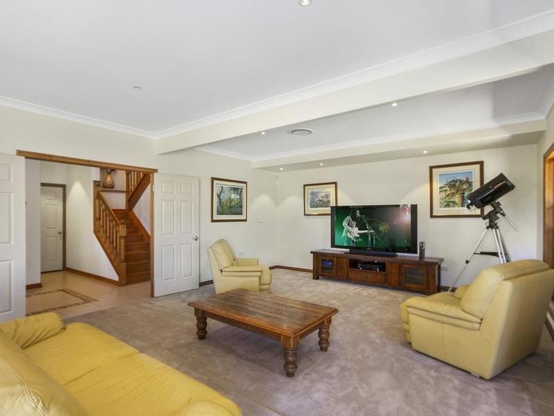 20 Warrego  Way, Helensvale QLD 4212