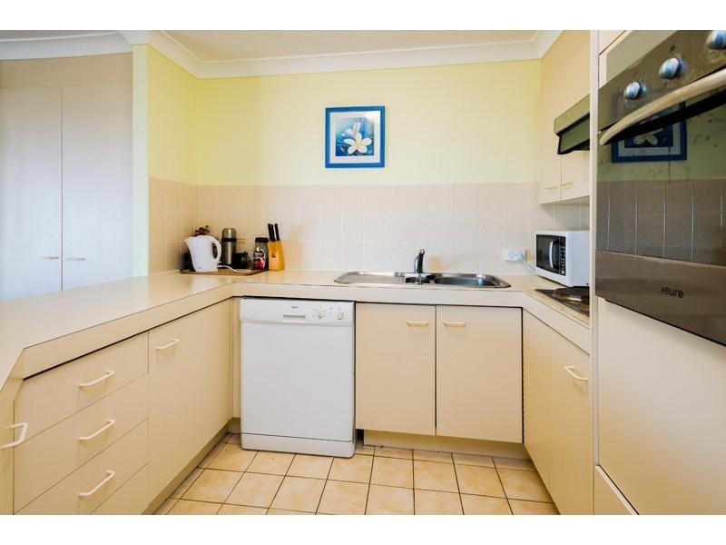 49/37 Bayview Street, Runaway Bay QLD 4216