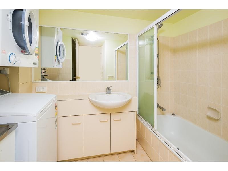 49/37 Bayview Street, Runaway Bay QLD 4216