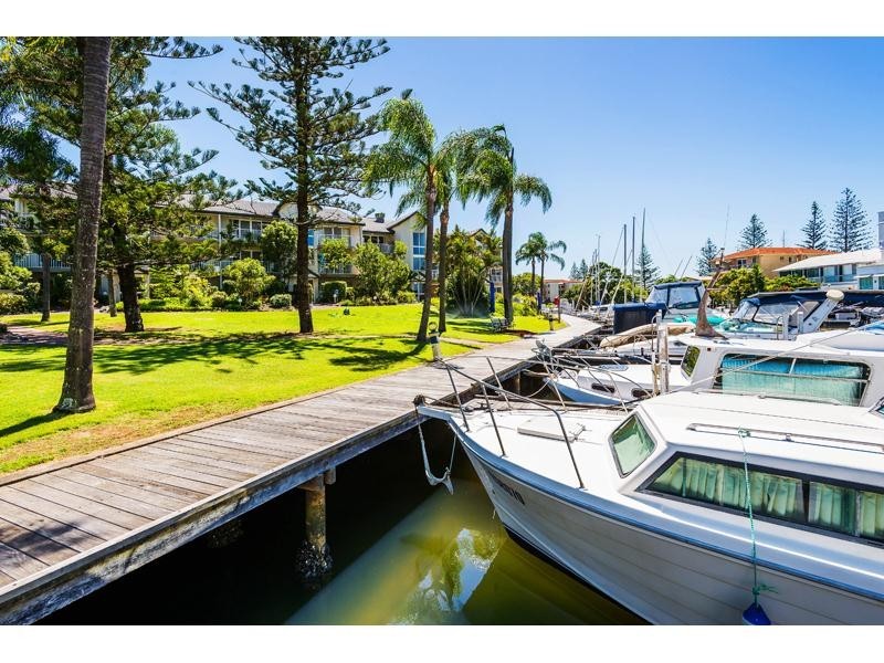 49/37 Bayview Street, Runaway Bay QLD 4216