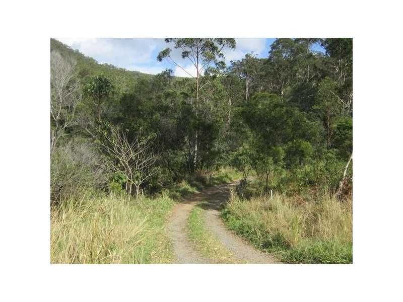 2 Howard Creek Place, Wongawallan QLD 4210