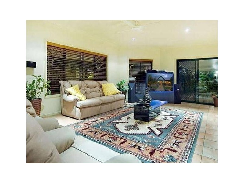 12 Hannaford Place, Helensvale QLD 4212