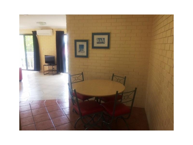 215/132 Marine Parade, Southport QLD 4215