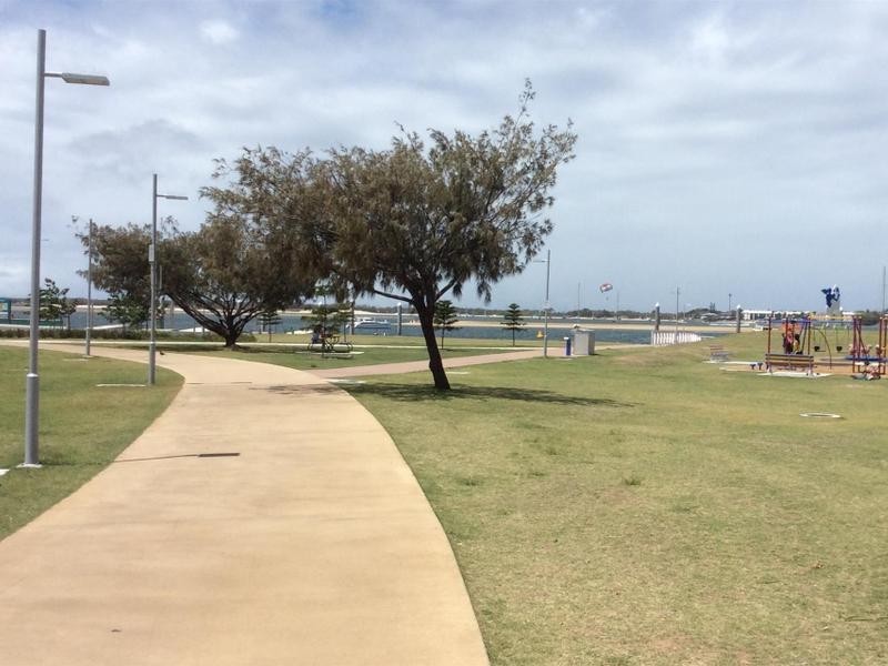 215/132 Marine Parade, Southport QLD 4215