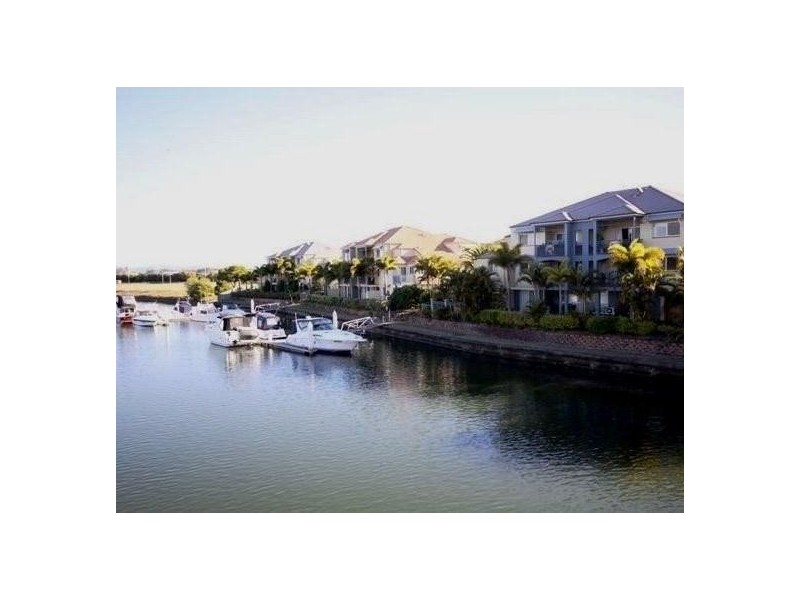 13/82 Limetree Parade, Runaway Bay QLD 4216