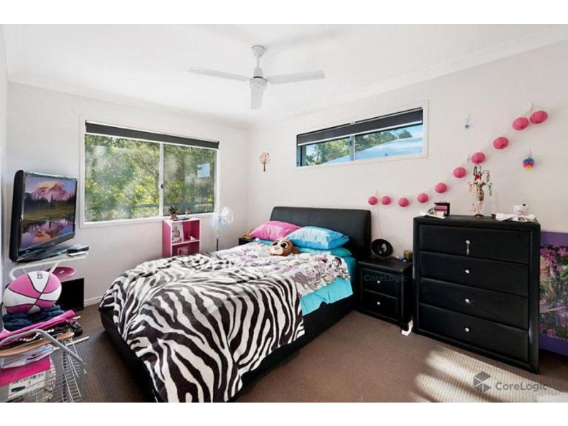 16 Harriet Lane, Oxenford QLD 4210