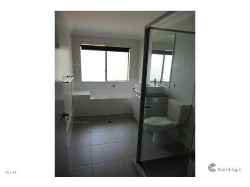 16 Harriet Lane, Oxenford QLD 4210