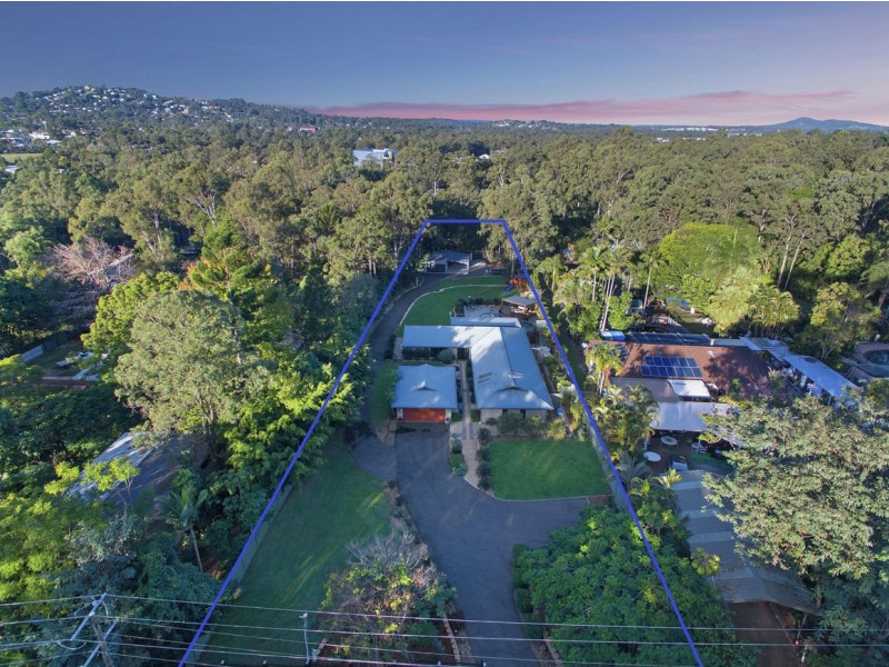 14-16 Goenoeng Drive, Tanah Merah QLD 4128