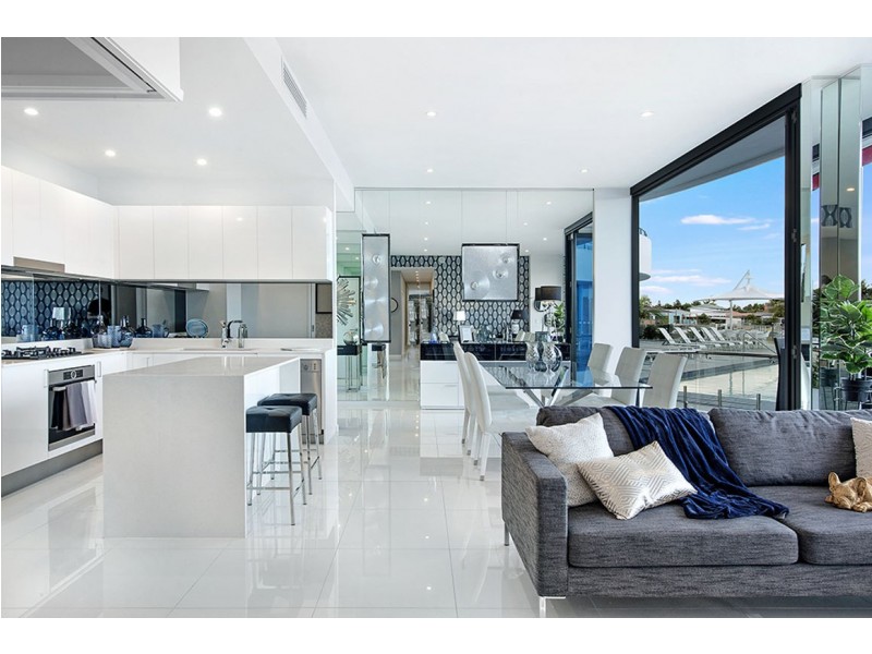 Biggera Waters QLD 4216