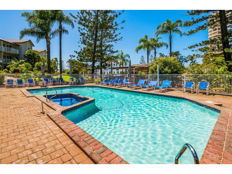 21/37 Bayview Street, Runaway Bay QLD 4216