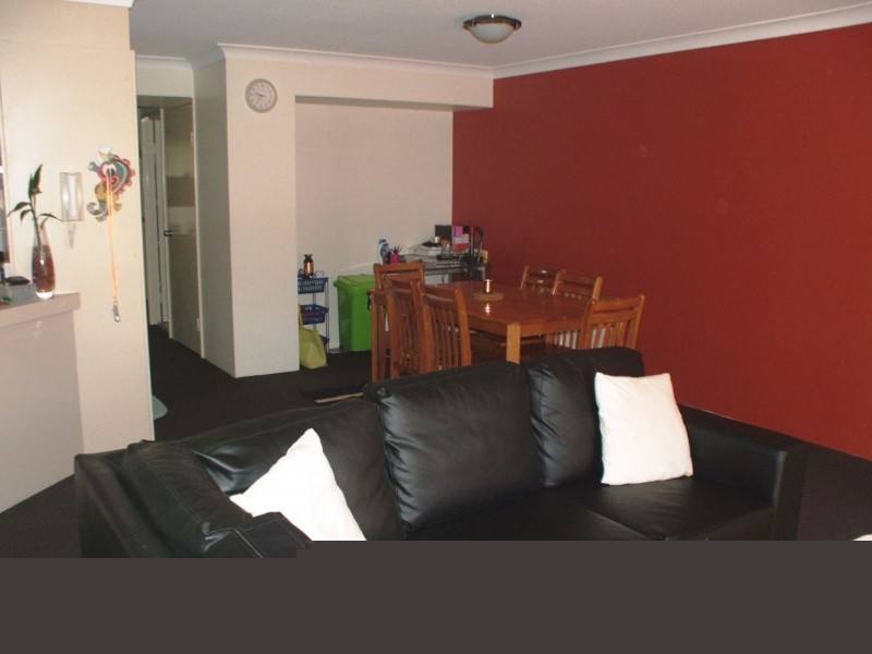 21/37 Bayview Street, Runaway Bay QLD 4216