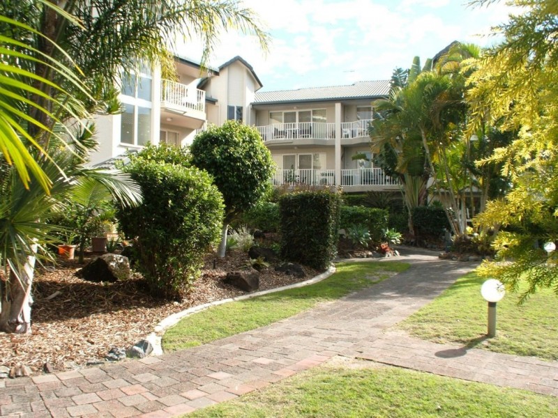 21/37 Bayview Street, Runaway Bay QLD 4216