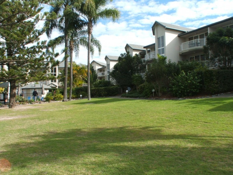 21/37 Bayview Street, Runaway Bay QLD 4216