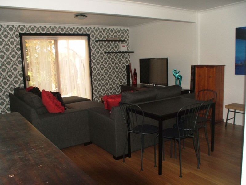 24/63 Olsen Avenue, Labrador QLD 4215