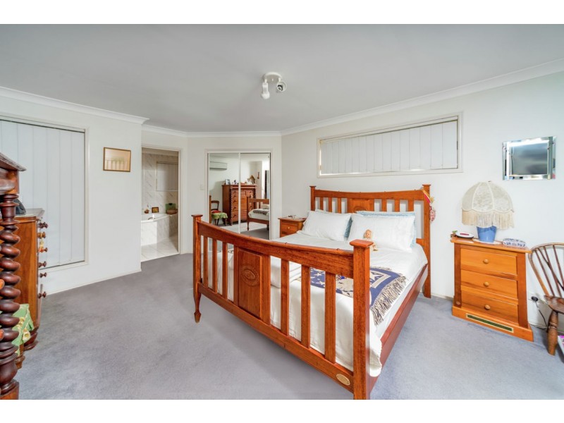 5 Morfantaine Terrace, Parkwood QLD 4214