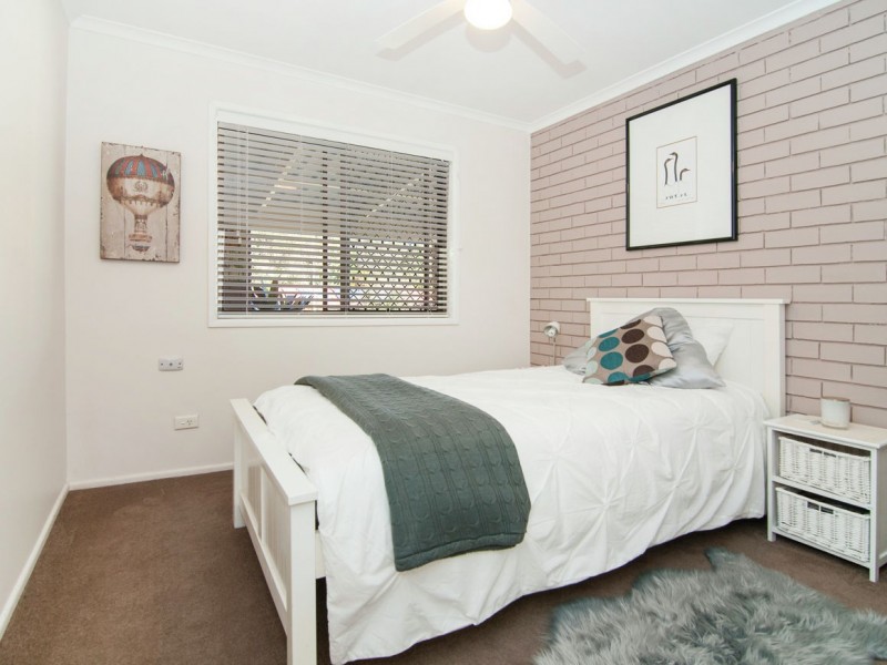 14 Sherwood Crescent, Daisy Hill QLD 4127