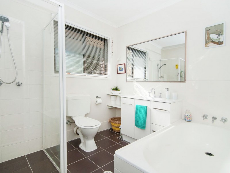 14 Sherwood Crescent, Daisy Hill QLD 4127