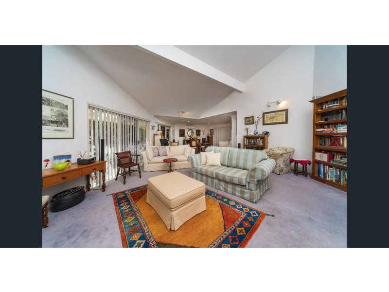 5 Morfantaine Terrace, Parkwood QLD 4214