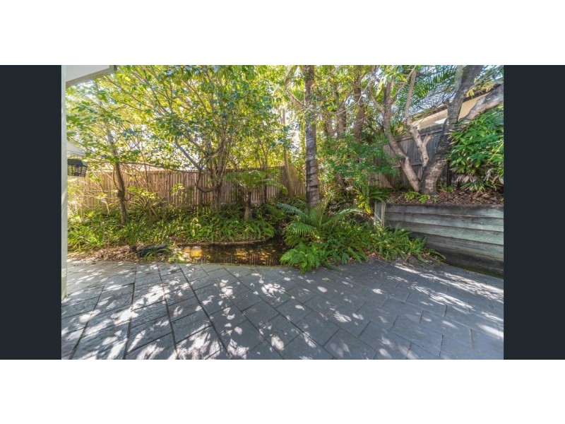 5 Morfantaine Terrace, Parkwood QLD 4214