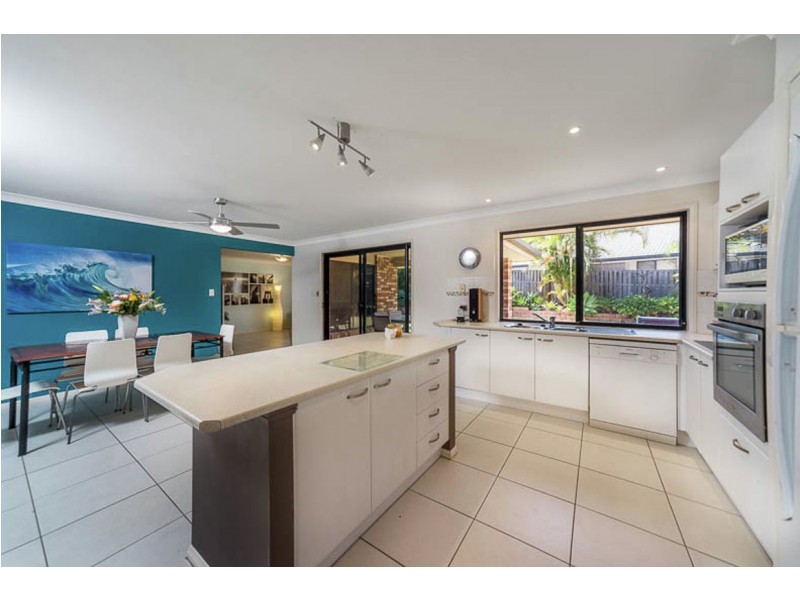 13 Beaumont Crescent, Pacific Pines QLD 4211