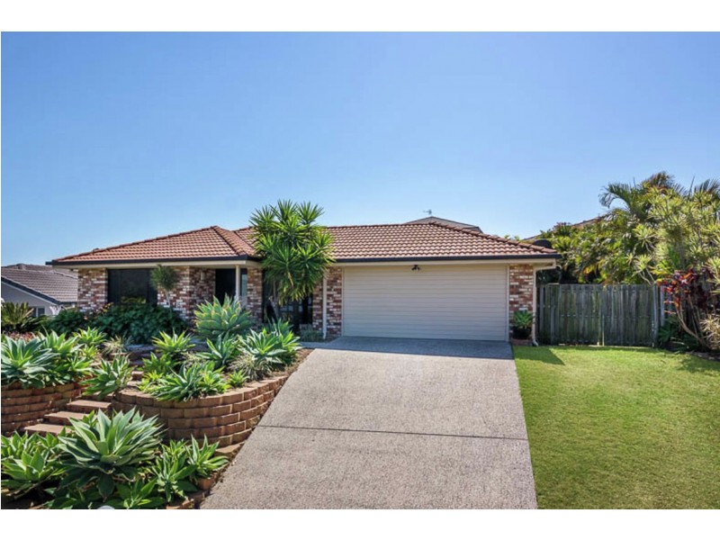 13 Beaumont Crescent, Pacific Pines QLD 4211