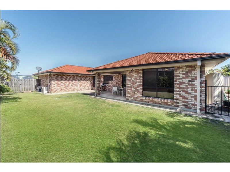 13 Beaumont Crescent, Pacific Pines QLD 4211