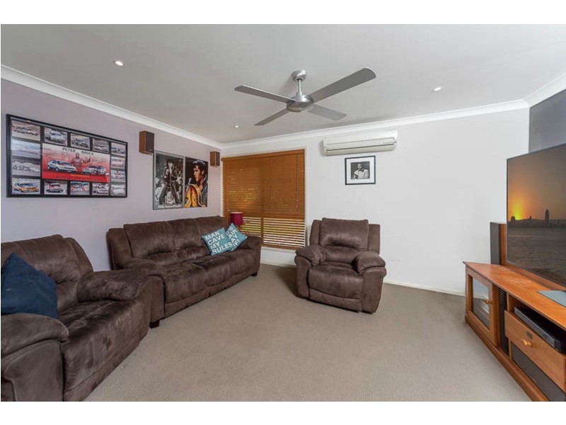 13 Beaumont Crescent, Pacific Pines QLD 4211