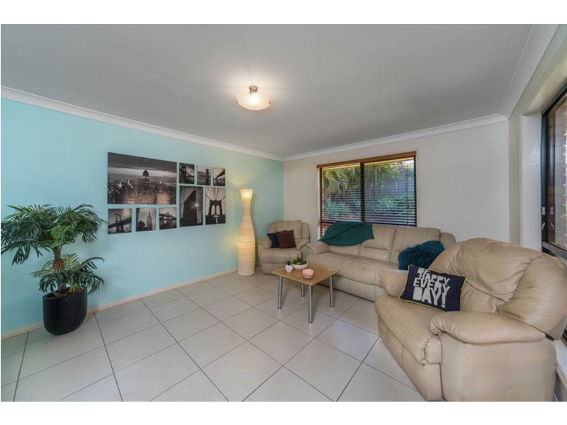 13 Beaumont Crescent, Pacific Pines QLD 4211