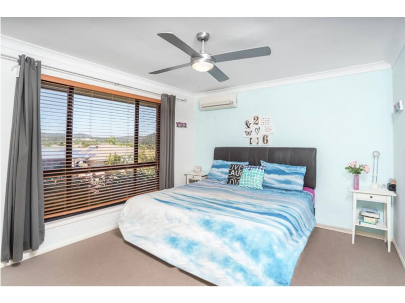 13 Beaumont Crescent, Pacific Pines QLD 4211